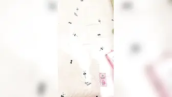 颜值不错的小少妇全程露脸制服诱惑【下篇】给大哥口交大鸡巴让大哥压在身下爆草抽插，揉着骚奶子每次都插到底刺激