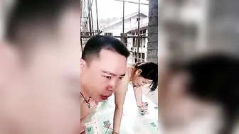 户外工地激情啪啪【park1】大奶子大屁股骚人妻跟小哥在工地啪啪，今天歇班草大屁股直播给狼友看全程露脸浪荡呻吟