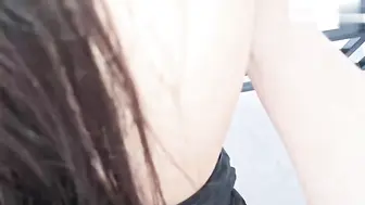 多视角内射老妈，穿着吊带白丝的老妈勾勒出迷人曲线，粉嫩的蕾丝内衣衬托出她丰满的乳房，根本就是勾引我犯罪