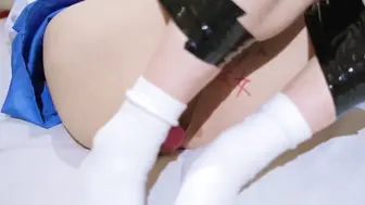 cos清纯少女双腿被绑跳蛋强制高潮