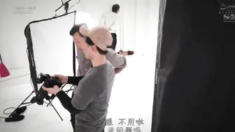 SSIS-365 [无码中文字幕] 前所未闻的整人AV大作战 贴身采访一个月 找到机会就来个突然插入 三上悠亚