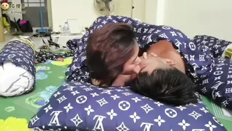 针孔摄像头偷拍 小伙暗藏摄像头偷拍和漂亮女友啪啪全过程